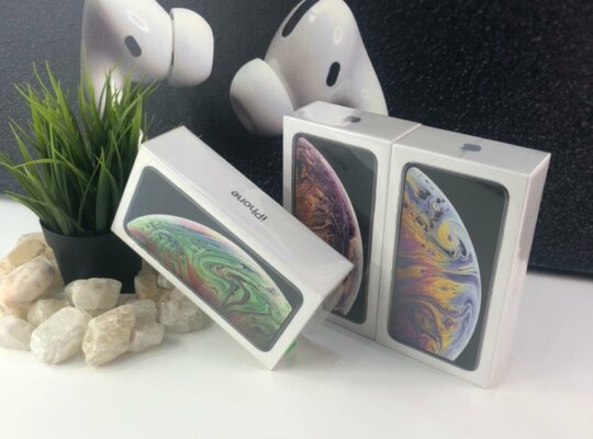 iphone xs  256 GB  متبرشم – no active