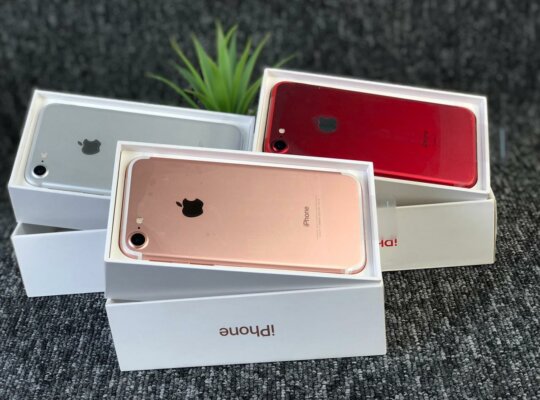 iphone 7  128 GB  جديد كرتونه مفتوحه