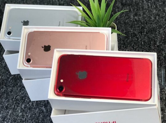 iphone 7  128 GB  جديد كرتونه مفتوحه