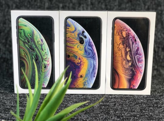 iphone xs max  64 GB  متبرشم – no active