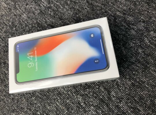 عرض باقل سعرiphone X 64GB متبرشم ( no active )